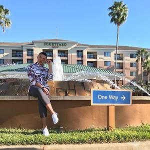 Meet your Posher, Weston